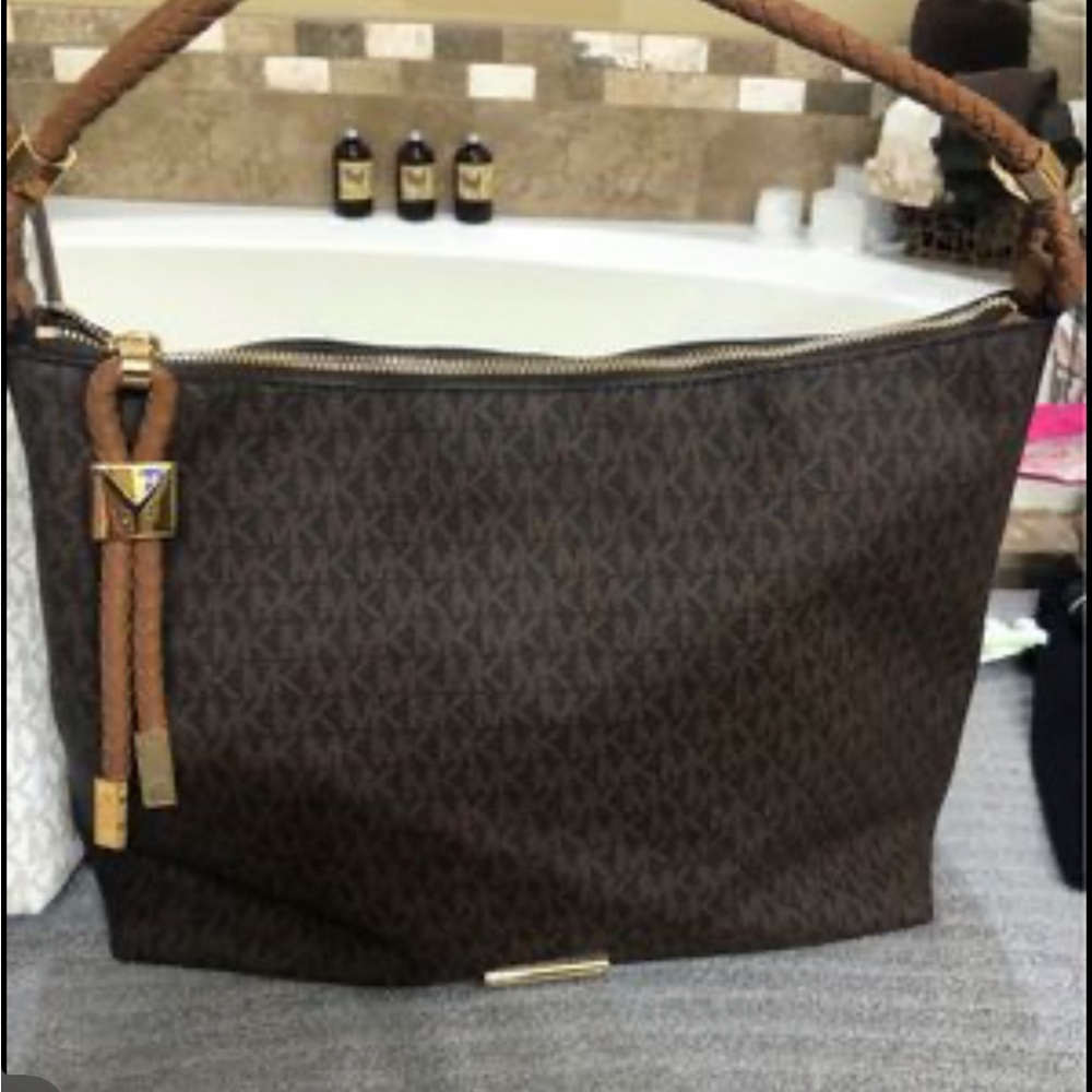 Michael Kors handbag. New, never used.